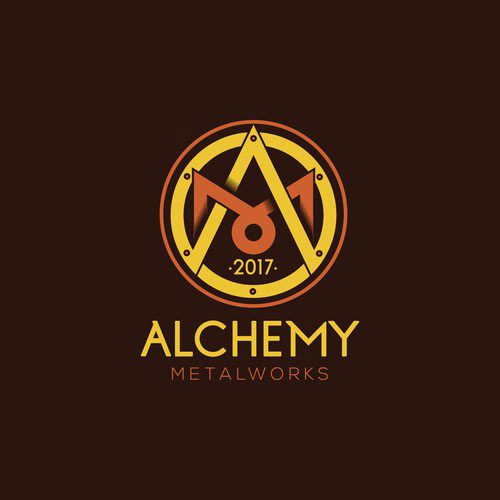 Apaļš Alchemy Metalworks logotips ar āmuru un gadskaitli 2017