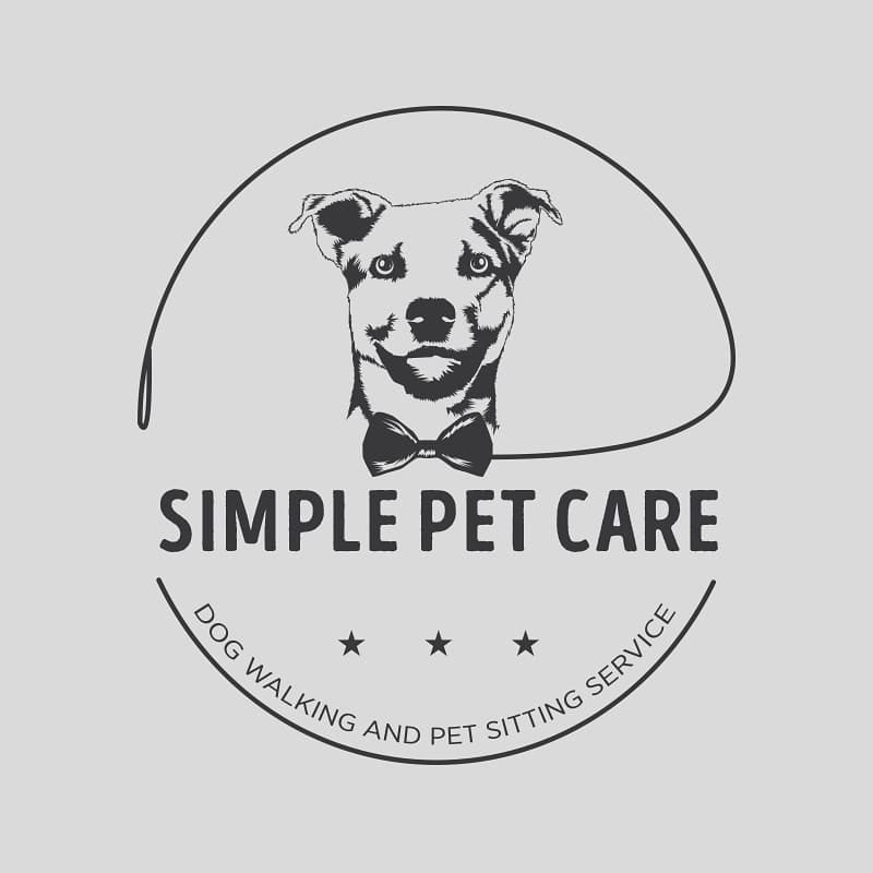 Simple Pet Care logotips: suns tauriņā pavadas aplī